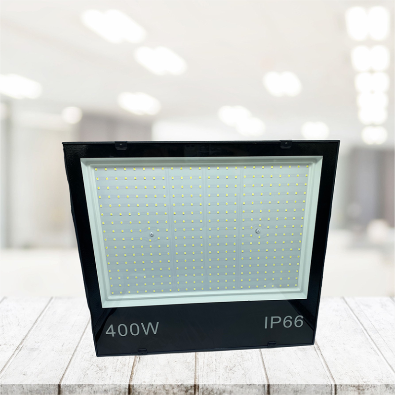 SKU:D082 REFLECTOR LED 400W